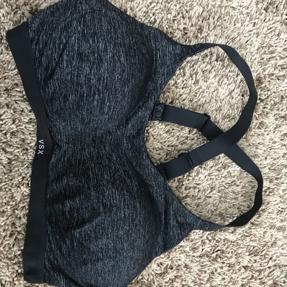 Victoria’s Secret Sport Lightweight Sports Bra